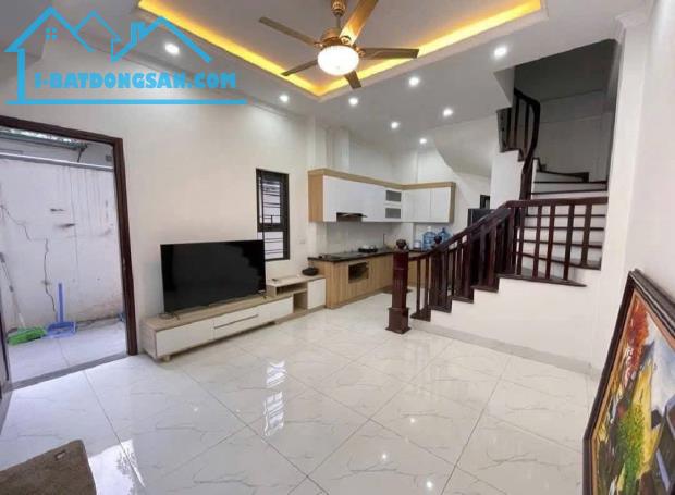 Cần Bán Nhà Ngọc Lâm Long Biên | 5Tầng Lô Góc Vị Trí Trung Tâm Không Gian Rộng | 8Tỷ - 3