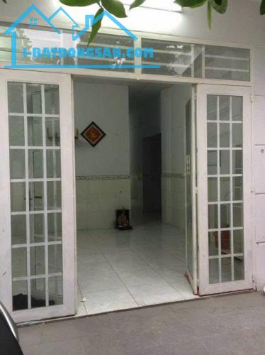 Cho thuê nhà 100m2 có 2pn đường số 9, Linh Tây - Giá 8tr/tháng, hẻm xe Hơi - 1