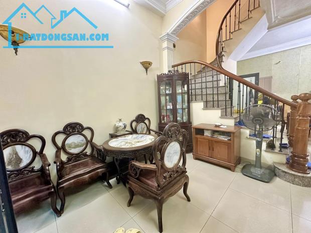 BÁN NHÀ PHỐ VỌNG – HAI BÀ TRƯNG, PHÂN LÔ CỰC ĐẸP, ĐƯỜNG Ô TÔ THÔNG, 4 TẦNG DIỆN TÍCH RỘNG.