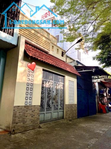 CẦN BÁN NHÀ 🏘️ HIỆP THÀNH - HẺM 5M - 2 TẦNG - QUẬN 12.  ❗Gần 60m2 - ngang 5m  👉chỉ 4❌tỷ