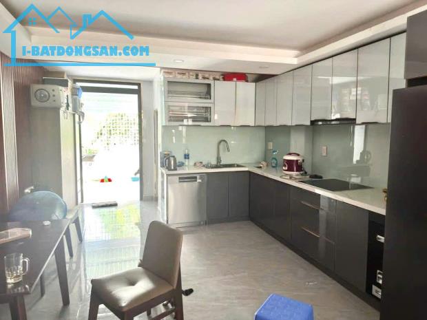 Bán nhà hẻm XH Phú Nhuận, giáp Phan Xích Long, 3 Tầng, 64m2, ngang 4.5m, chỉ 12.4 Tỷ - 2