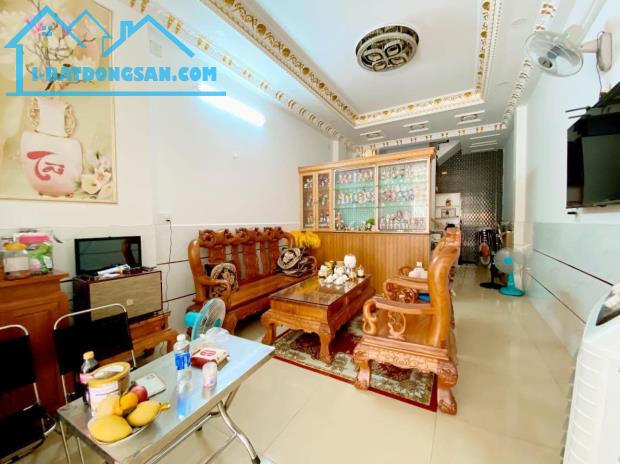 Ở NGAY! Bán Nhà 5 Tầng Cực Đẹp CMT8, 42m2, 7 Tỷ TL - 2