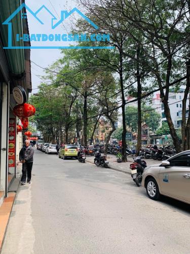 Bán Tòa Khách Sạn Phố Trần Duy Hưng,Ngõ Ôtô View hồ 150m/7Tầng (Có Hầm) 68 Tỷ