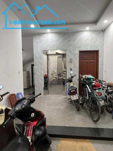 Bán nhà Hoàng Hoa Thám, Ba Đình 62m2 X6 tầng thang máy, mt 8m, kinh doanh đỉnh 18.6 tỷ - 2