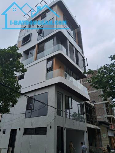 SIÊU PHẨM PHỐ CỔ LINH LONG BIÊN - THANG MÁY - FULL NỘI THẤT CAO CẤP - VỈA HÈ RỘNG - Ô TÔ T