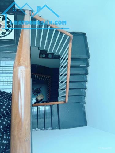 Giá 25 triệu/tháng. Cho thuê nhà nguyên căn mặt tiền Nguyễn Ái Quốc, nhà 3L 2MT trước sau. - 3
