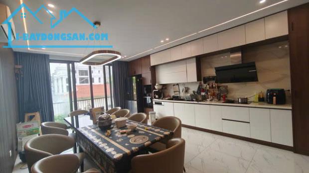 NHÀ MƯỚI ĐẸP Ô TÔ VÀO NHÀ Tư Đình 97/120 m2,X  6 tầng,mặt tiền  5.5m, 19 tỷ Long Biên. - 2