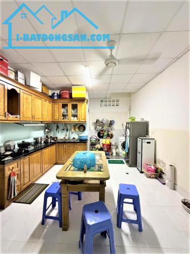 6 TỶ TL - NHÀ HOÀNG HOA THÁM P13 TÂN BÌNH - KẾ BÊN NHÀ GA T3 - 58M² 2 TẤM ĐÚC ĐẸP VUÔNG A4 - 1
