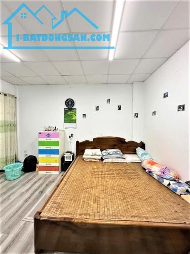 6 TỶ TL - NHÀ HOÀNG HOA THÁM P13 TÂN BÌNH - KẾ BÊN NHÀ GA T3 - 58M² 2 TẤM ĐÚC ĐẸP VUÔNG A4 - 2