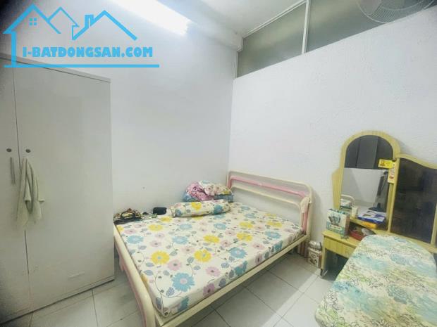 Bán nhà HXH Út Tịch, P4, Tân Bình, 81m2, 3 tầng, giá rẻ , sổ A4 - 2