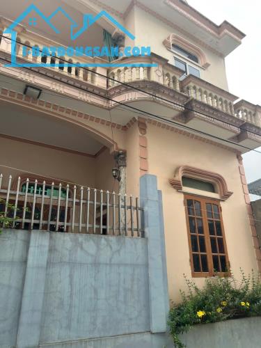 Bán lô góc 200m thủy xuân tiên, chương mỹ ô tô tận đất, giá chỉ 5,6 tỷ