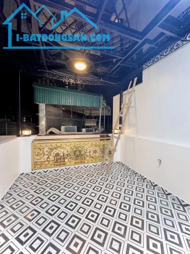 Cần bán nhà mặt phố Yên Lạc 45m x 5 tầng thang máy , oto đỗ cửa , ngõ thông thoáng 2 đầu - 4