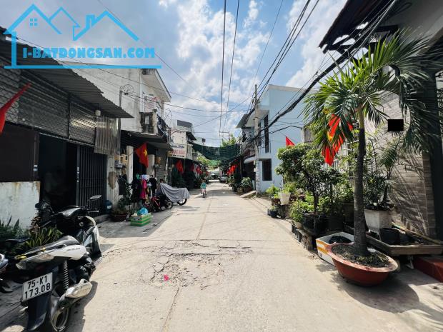 Bán Nhà C4 HXH Đường Số 11 Kênh Tham Lương Giáp Tân Phú 63m2 (4x16) Giá Tốt 4,45 Tỷ SHR - 1