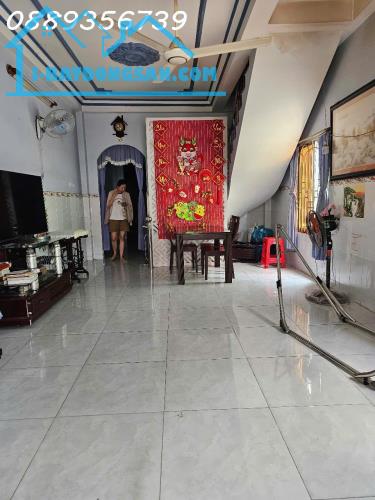 [ QUẬN 7 ] Siếu Hót Với 2 tỷ xíu có 100m2 nhà đất full cư, ngay 10m mặt tiền đường Huỳnh - 2