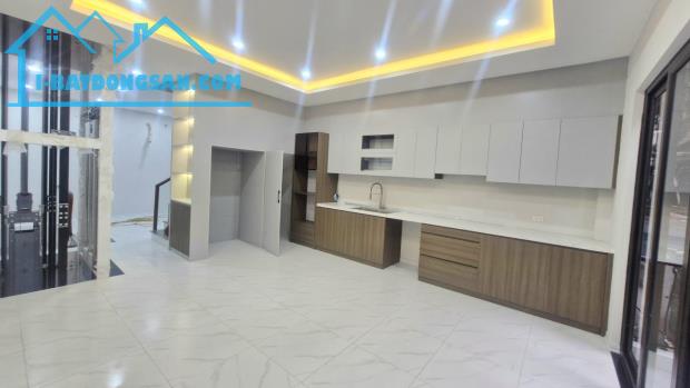 💥 BÍ MẬT ĐẰNG SAU CÁNH CỬA VƯƠNG THỪA VŨ 50M – CĂN NHÀ CÓ THỂ THAY ĐỔI CẢ CUỘC ĐỜI CỦA - 4
