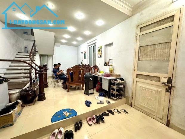 Bán nhà 5 tầng Võng Thị - Diện tích 50m2 - Hai mặt thoáng - Đường ô tô tránh 16 TỶ - 4