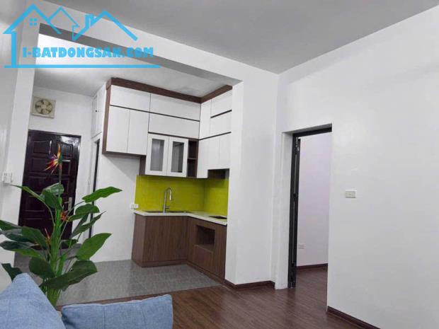 HOT!!! NHÀ TẬP THỂ KHU B NGHĨA TÂN – TẦNG 4 – 65M- 2 NGỦ - 2 VỆ SINH – GIÁ 3 TỶ 900