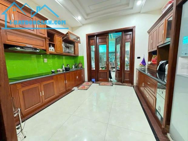 Biệt thự phố Vip Quảng An, ô tô vào, 1 nhà ra Hồ Tây, DT 115m2, MT 6.5m - 2