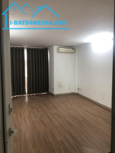 Bán nhà mặt phố Kim Mã giá tốt, DT 32m2, 5 tầng, cơ bản, tiện ích đầy đủ, sổ đỏ cất két - 2