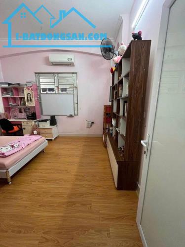 Bán nhà Cầu Giấy Cầu Giấy Sổ 40m 5 tầng giá nhỉnh 8,6 tỷ - 3