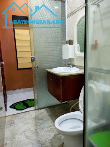 Bán CHDV hẻm xe tải sát đường Tạ Quang Bửu P2Q8. 8.5 tỷ - 2