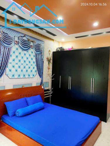 Bán CHDV hẻm xe tải sát đường Tạ Quang Bửu P2Q8. 8.5 tỷ