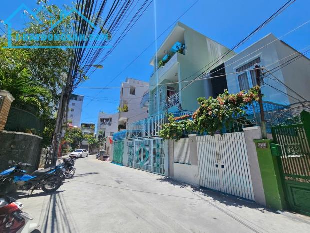 Bán lô khu phố Tây Nha Trang. Gần biển, đường oto - 1