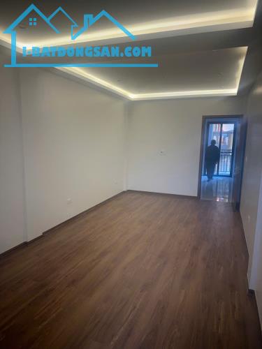 Nhà An Dương 6 tầng - Có thang máy - Hai mặt thoáng - Sổ đỏ vuông đẹp 47m2 - 5