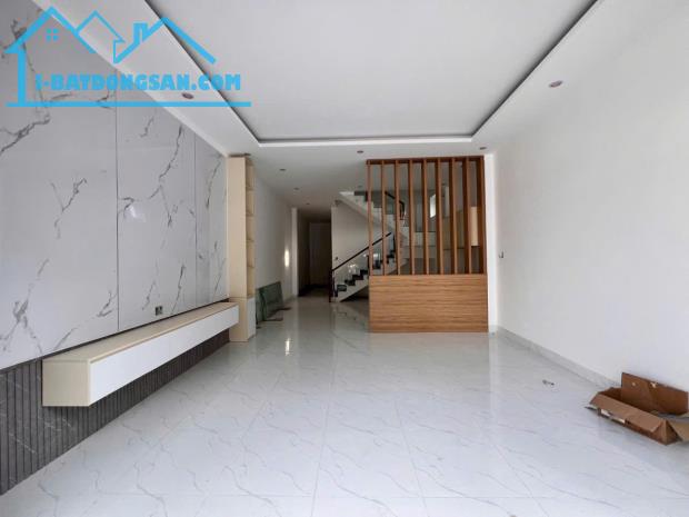 CHUYỂN CÔNG TÁC XA EM CẦN BÁN LẠI NHÀ 2 LẦU SHR CHỈ 700TR SỞ HỮU NGAY - 2