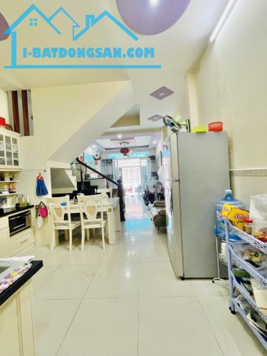 Hẻm ô tô thông 4x14m (nở hậu) – Nhà 3 tầng Gò Dầu Tân Quý Nhỉnh 6 Tỷ