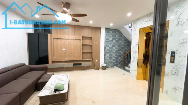 BÁN NHÀ VŨ TRỌNG PHỤNG 35M 6T MT4 GIÁ 9,8 TỶ THANG MÁY NHÀ MỚI TINH DÂN XÂY - 1
