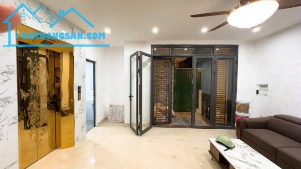 BÁN NHÀ VŨ TRỌNG PHỤNG 35M 6T MT4 GIÁ 9,8 TỶ THANG MÁY NHÀ MỚI TINH DÂN XÂY - 4