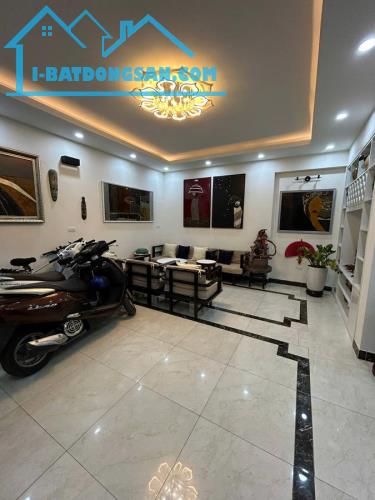 BÁN NHÀ GẦN ĐƯỜNG HÙNG VƯƠNG FULL NỘI THẤT 11.95 TỶ