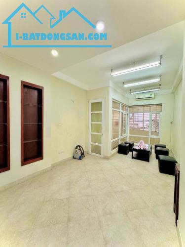 Sát phố Nguyễn Thái Học ,Nhà 41m2, 5 tầng, ô tô đỗ cửa, dòng tiền 20 triệu/tháng  16,5 tỷ - 1