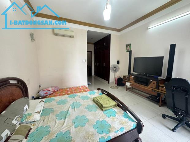 NGAY CỔNG VẠN PHÚC CITY, 4 TẦNG NỘI THẤT CAO CẤP ÔTÔ VÀO NHÀ 8,6X25 CHỈ 28 TỶ. - 1