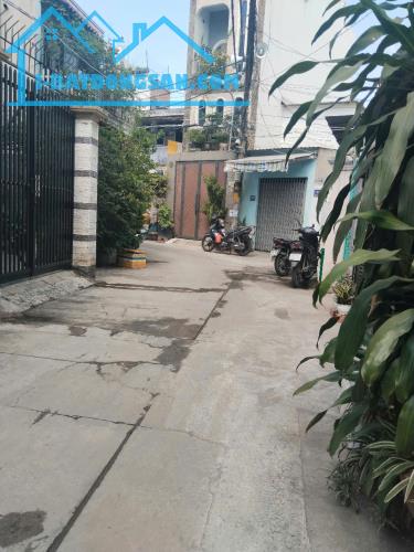 BÁN NHÀ 76M2 MẶT TIỀN ĐƯỜNG, GẦN CHỢ, BV LÊ VĂN THỊNH, Q2. GIÁ 6.X Tỷ