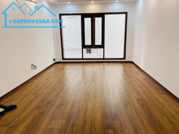 Chung cư Huỳnh Văn Nghệ, Sài Đồng, 108m2, lô góc, vị trí đẹp, nhà đẹp, 3.58 tỷ 0976285499