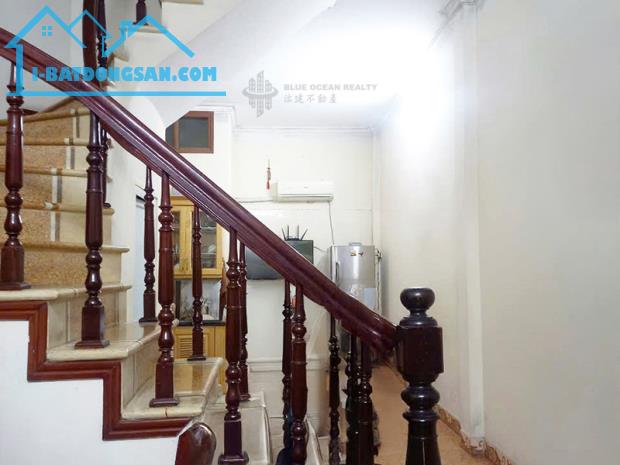 Cần tiền bán nhà 44m² x 4 tầng chắc chắn, mặt tiền 3.7m Lạc Long Quân, phường Nghĩa Đô, - 4