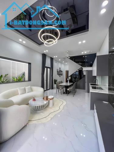 CHỦ GỬI BÁN NHÀ ĐẸP GIÁ TỐT GẦN TRƯỜNG SĨ QUAN LỤC QUÂN 2, ĐƯỜNG PHÙNG HƯNG - 1