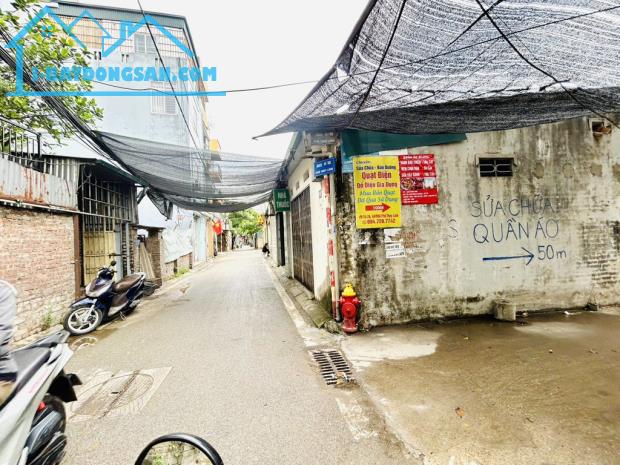 Bán đất thúy lĩnh 54M ô tô vào đất 2 mặt tiền hoàng mai