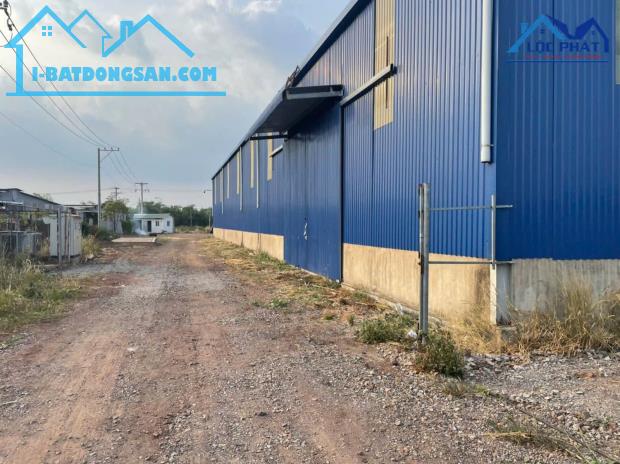 Cho thuê xưởng 1200m2 gần KCN Dầu Giây  Thống Nhất chỉ 32k/m2/tháng - 1