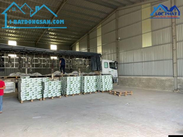 Cho thuê xưởng 1200m2 gần KCN Dầu Giây  Thống Nhất chỉ 32k/m2/tháng