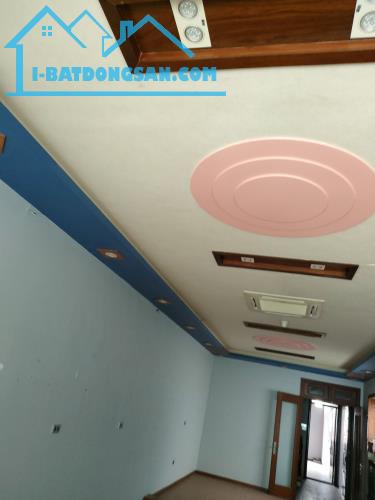 Cho thuê gấp tòa nhà văn phòng, thang máy 100m, 6 tầng, mặt tiền 5m, 51tr/th, Trương Định. - 2