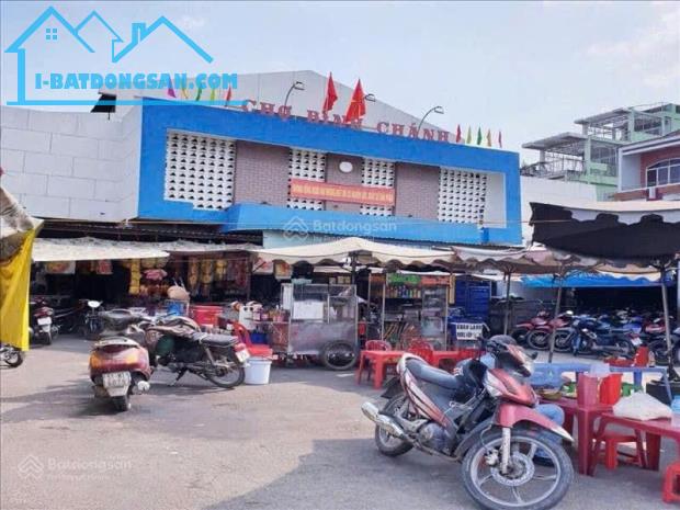 CHÍNH CHỦ BÁN GẤP NHÀ  MẶT TIỀN 2 LẦU GIÁ 1TỶ270TRIỆU - NGAY SAU LƯNG CHỢ BÌNH CHÁNH ĐANG - 1