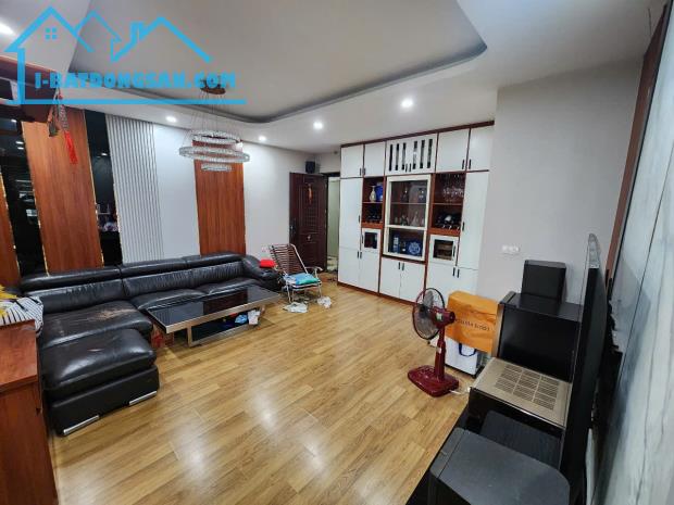 Căn hộ 2PN2WC tòa Trung Rice City Linh Đàm ban công Đông Nam - 1