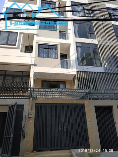 Cho nữ thuê Phòng trọ Q.Bình Thạnh, 25m2 mới đẹp, ban công, cửa sổ, hẻm 7m. Giá rẻ nhất kh