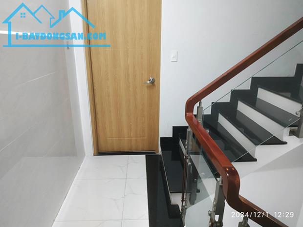 Cho nữ thuê Phòng trọ Q.Bình Thạnh, 25m2 mới đẹp, ban công, cửa sổ, hẻm 7m. Giá rẻ nhất kh - 4
