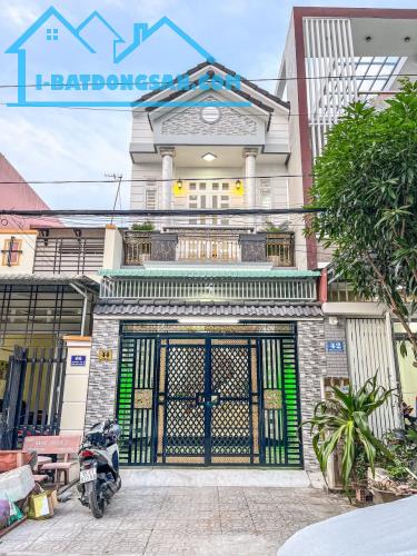 CHÍNH CHỦ KẸT TIỀN CẦN BÁN GẤP NHÀ Ở CHỢ BÌNH CHÁNH. CHO THUÊ 15TR/THÁNG. GIÁ 1.3 TỶ