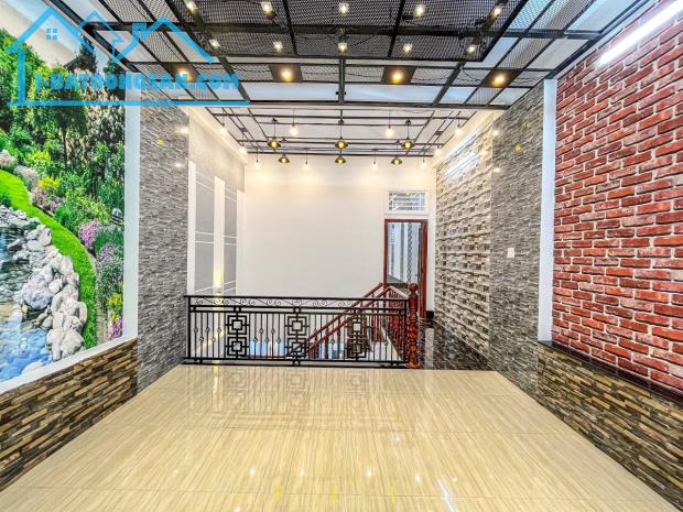 CHÍNH CHỦ KẸT TIỀN CẦN BÁN GẤP NHÀ Ở CHỢ BÌNH CHÁNH. CHO THUÊ 15TR/THÁNG. GIÁ 1.3 TỶ - 2