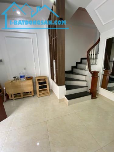 CHO THUÊ! Nhà Mới Lạc Long Quân, Tây Hồ: 50m2, 13 tr/th, 2 Thoáng. Full đồ, Ô tô Gần - 1